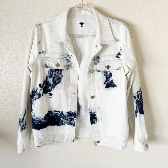 Authentic CHRISTIAN DIOR 2020 Printed Denim Jacket size 4 - Picture 6 of 13
